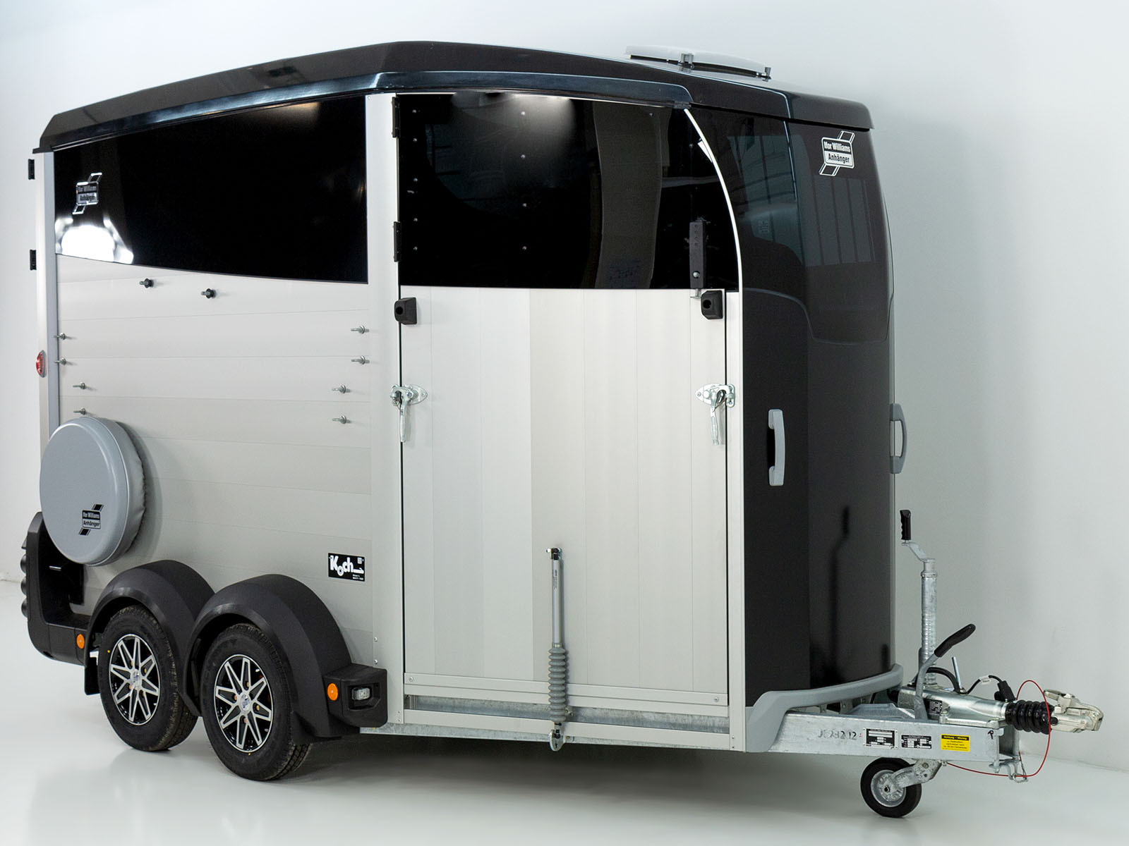 Ifor Williams Pferdeanhänger HBX 511 | Frontausstieg | Neues Modell | Schwarz - Neu