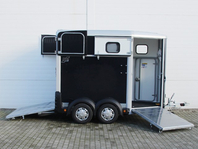 Ifor Williams Pferdeanhänger HB506|Frontausstieg|Klappenkombi|schwarz - Neu